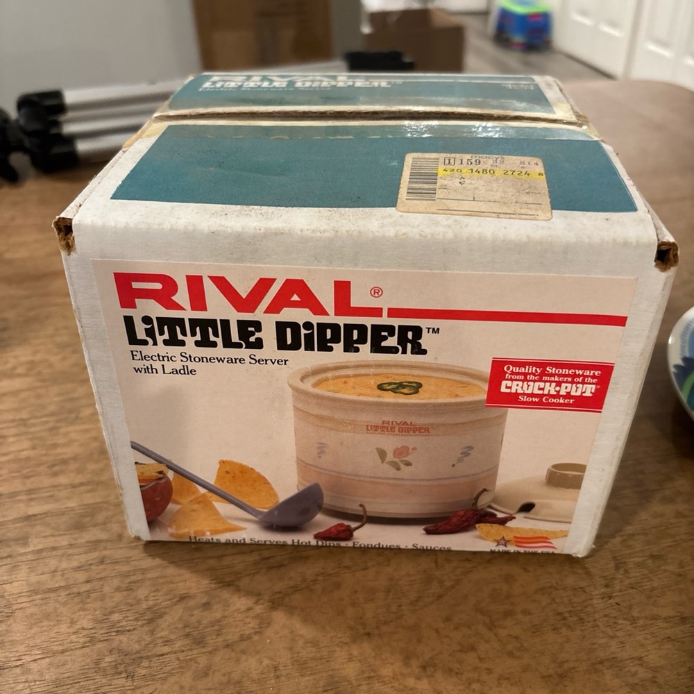 Little Dipper Electric Stoneware Server with Ladle - Cream